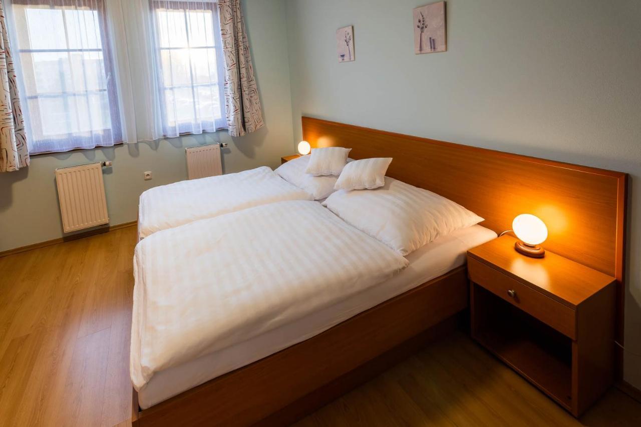 Apartman Eliska Třeboň Buitenkant foto
