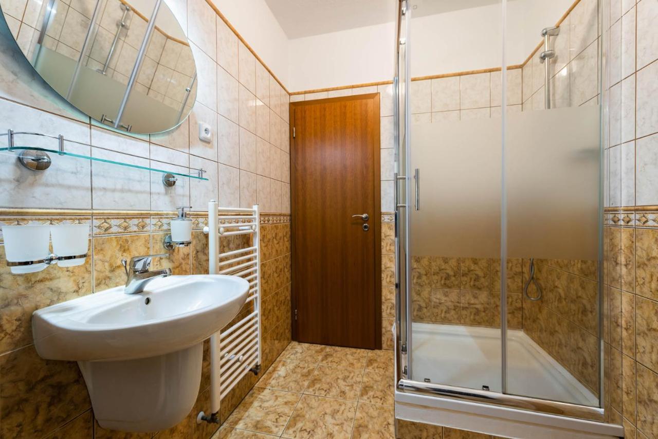 Apartman Eliska Třeboň Buitenkant foto
